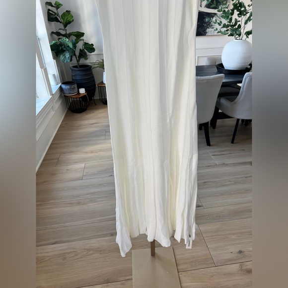 Commense Ribbed Knit Dress - Picture 3 of 6